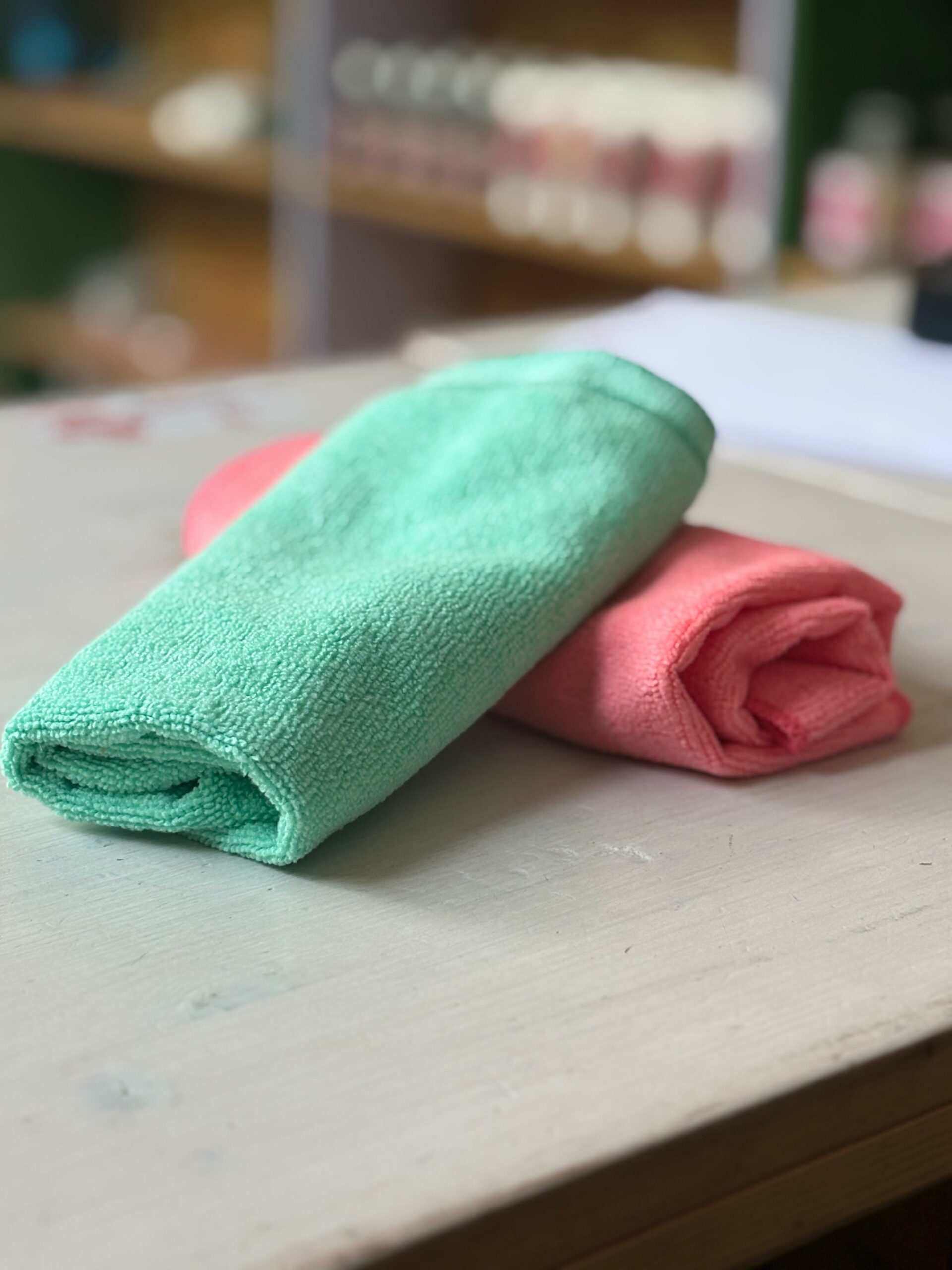 panno multiuso rosso e verde in microfibra