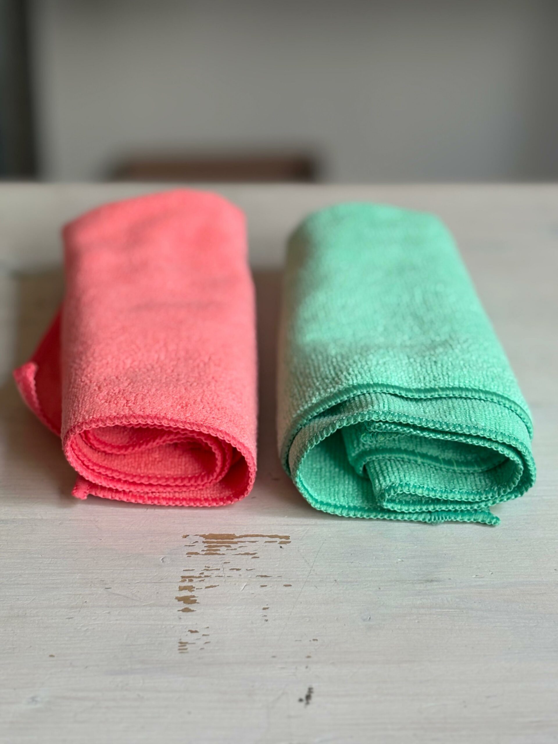 panno multiuso rosso e verde in microfibra